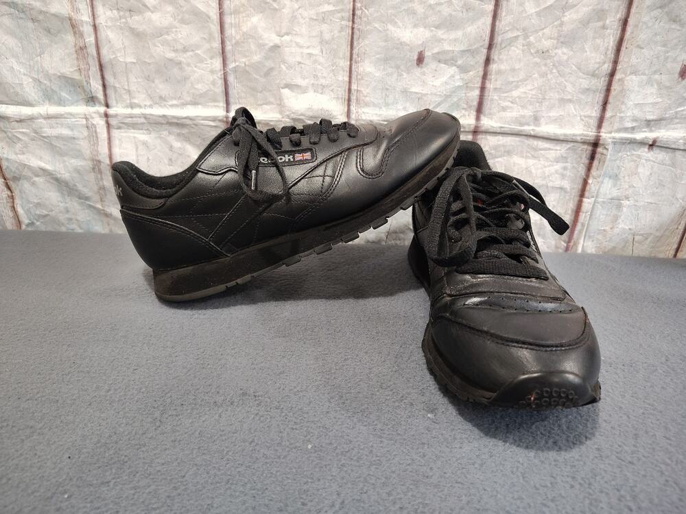 Women’s Black Reebok Classic Leather Sneaker Size 8 Comfort Walking Mom